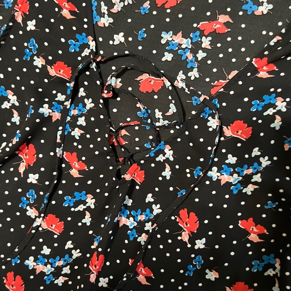 Torrid Blouse Black Red Blue Floral Polka Dot Lace front Chiffon Plus Size - Picture 2 of 5